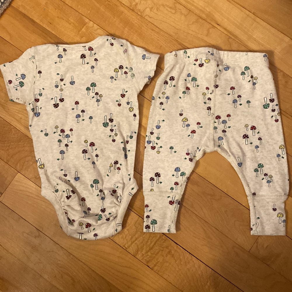 Hanna Andersson heathered oatmeal mushroom onesie and pant set 0-3 mo organic - Picture 4 of 5